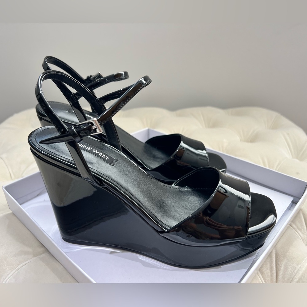 NWT NINE WEST WEDGE BLACK PATENT LEATHER SIZE 8